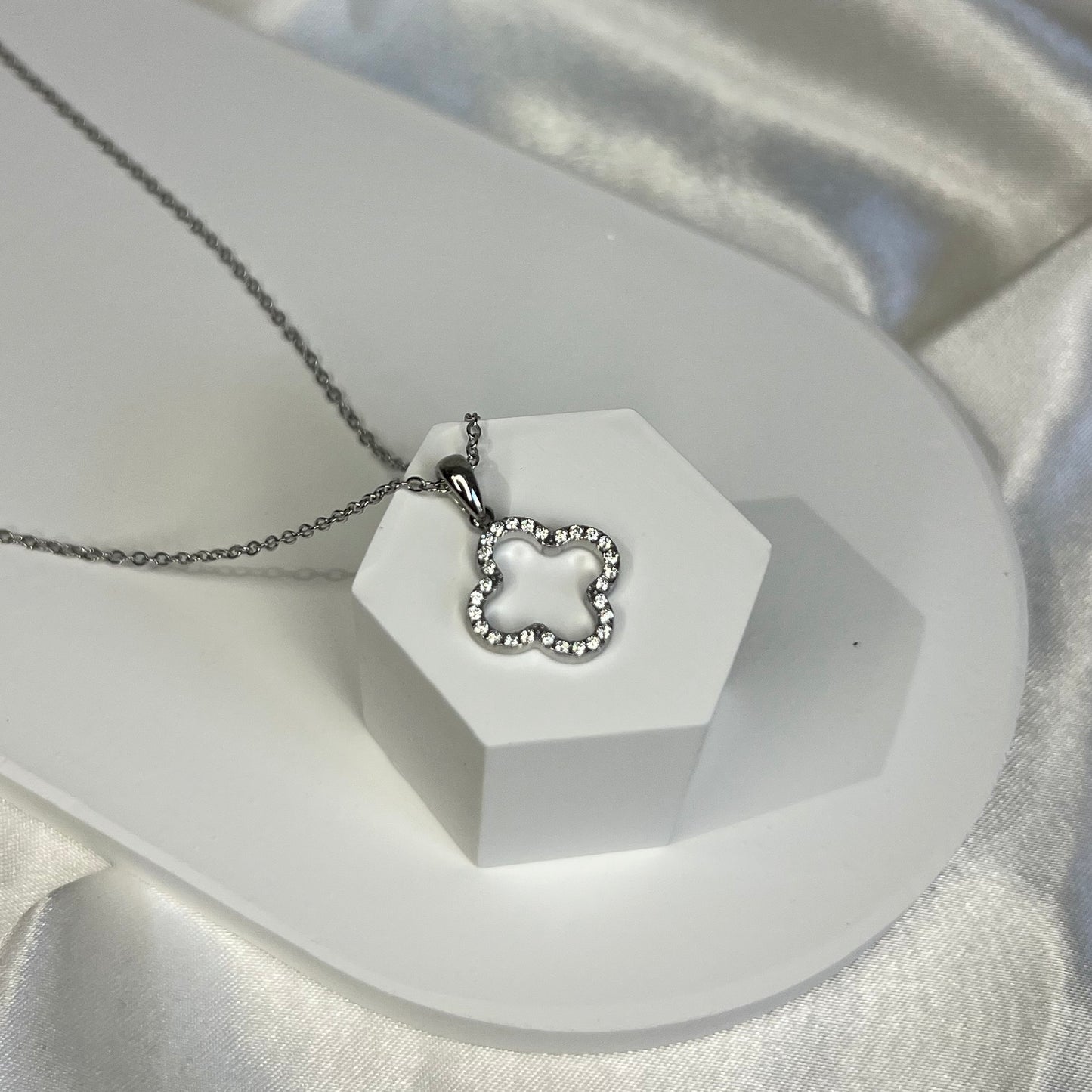 Necklace "Daisy"