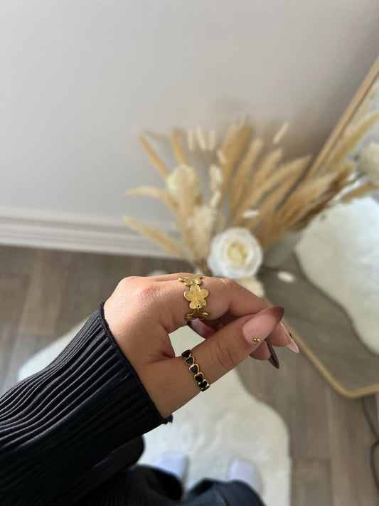 Ring “Catarina” black